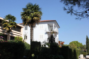 Apartments with a parking space Rovinj - 3393